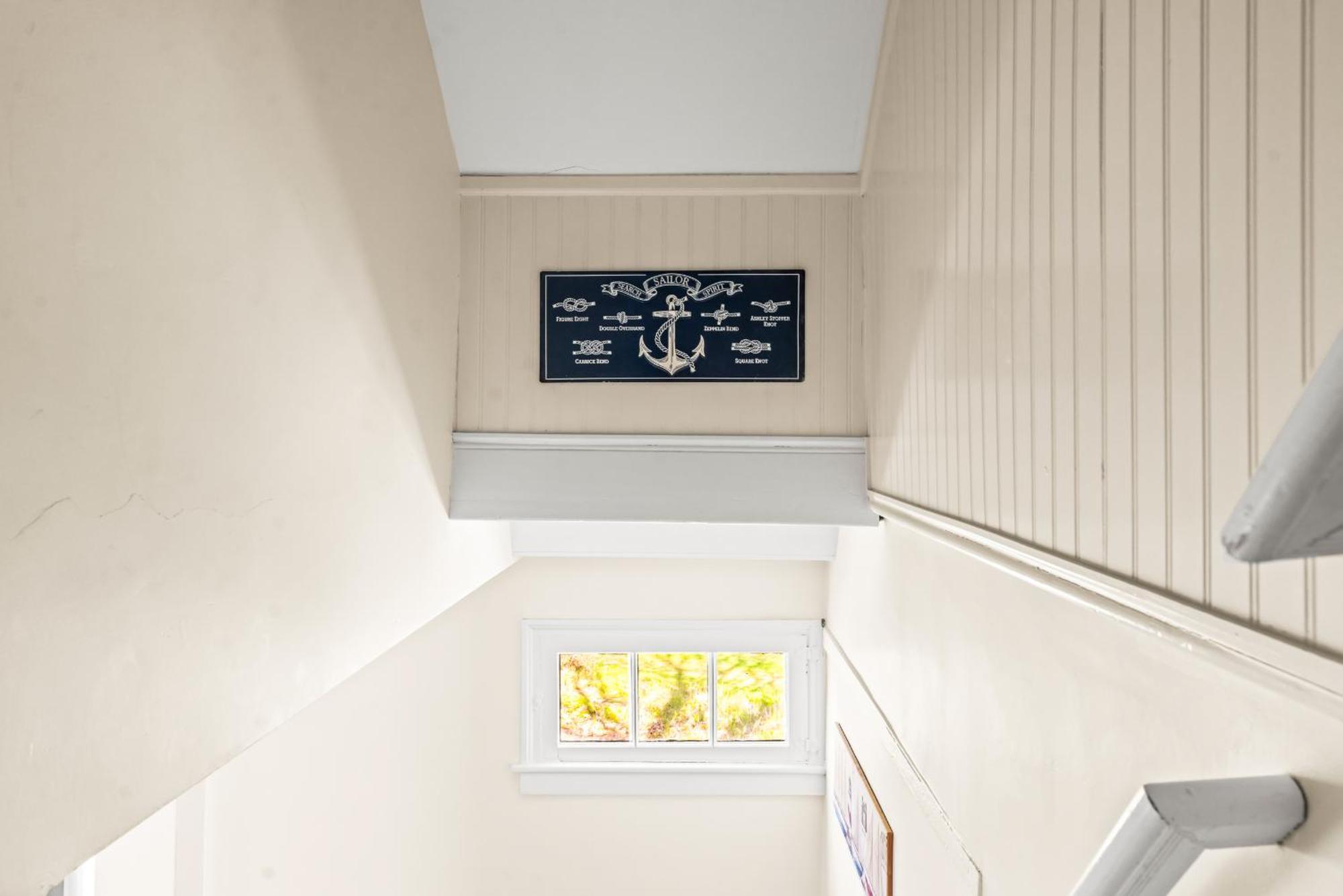 Historic Seaside Captains House Downtown Mystic Groton